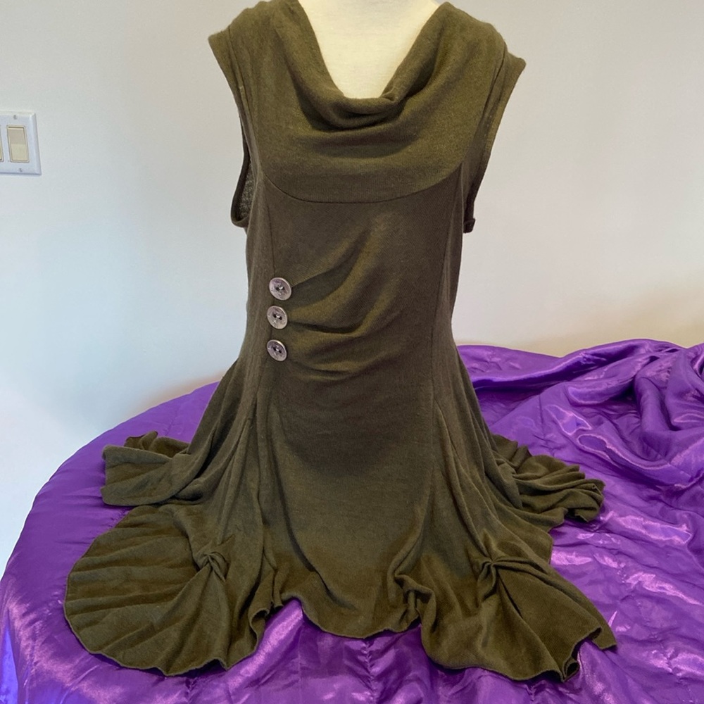 NWT- Papillon Vancouver los Angeles sweater dress